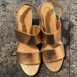 Sam Edelman Gold Pumps